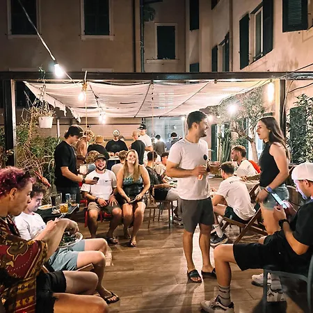 بيت شباب Ostello Bello Genova *