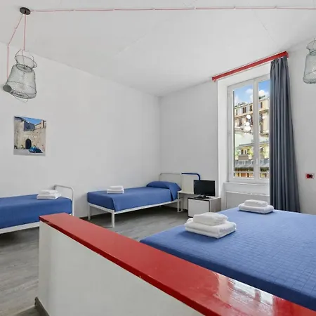 Ostello Bello Genova Hostal *